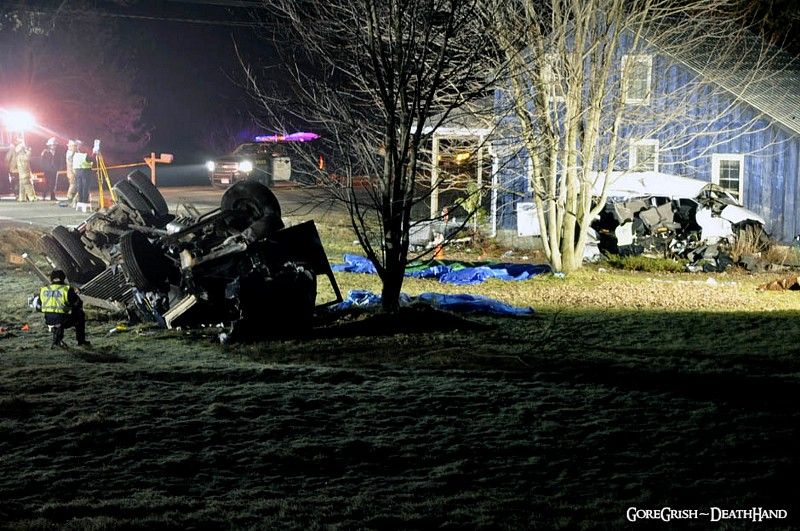 11-dead-migrant-worker-van-truck-crash5-Ontario-Canada-feb6-12.jpg