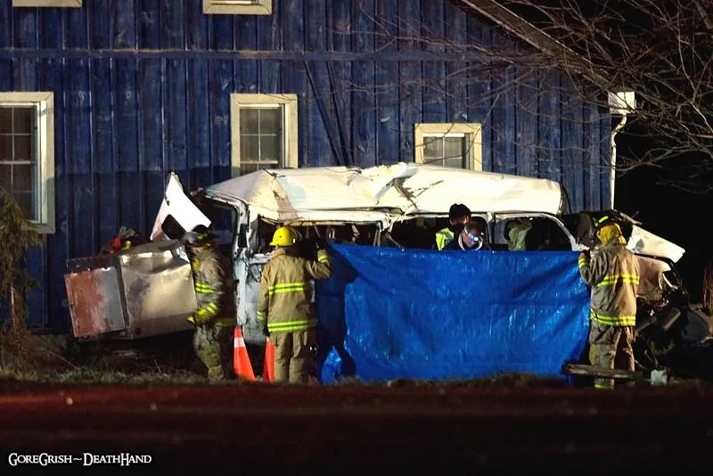 11-dead-migrant-worker-van-truck-crash7-Ontario-Canada-feb6-12.webp