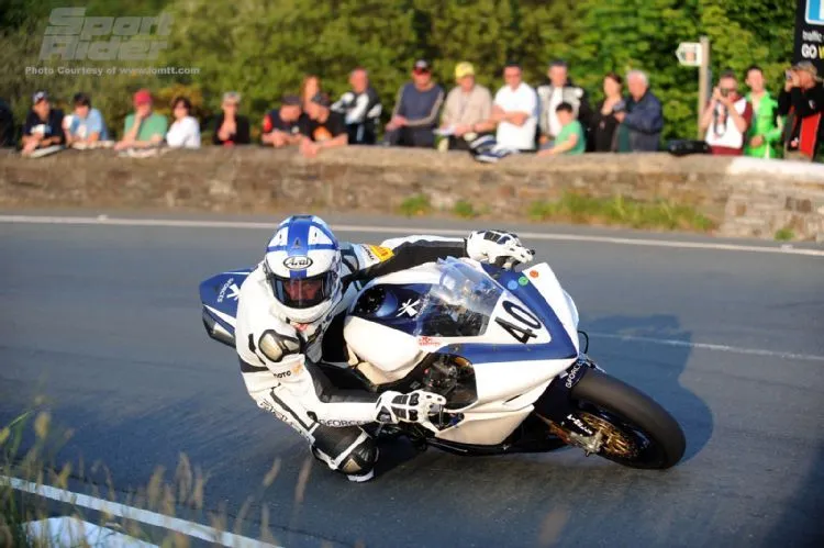 146_1106+2011_isle_of_man_tt_wallpaper_images_15+.webp