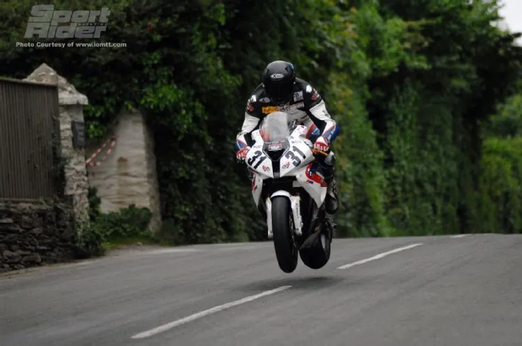 146_1106+2011_isle_of_man_tt_wallpaper_images_23+.webp