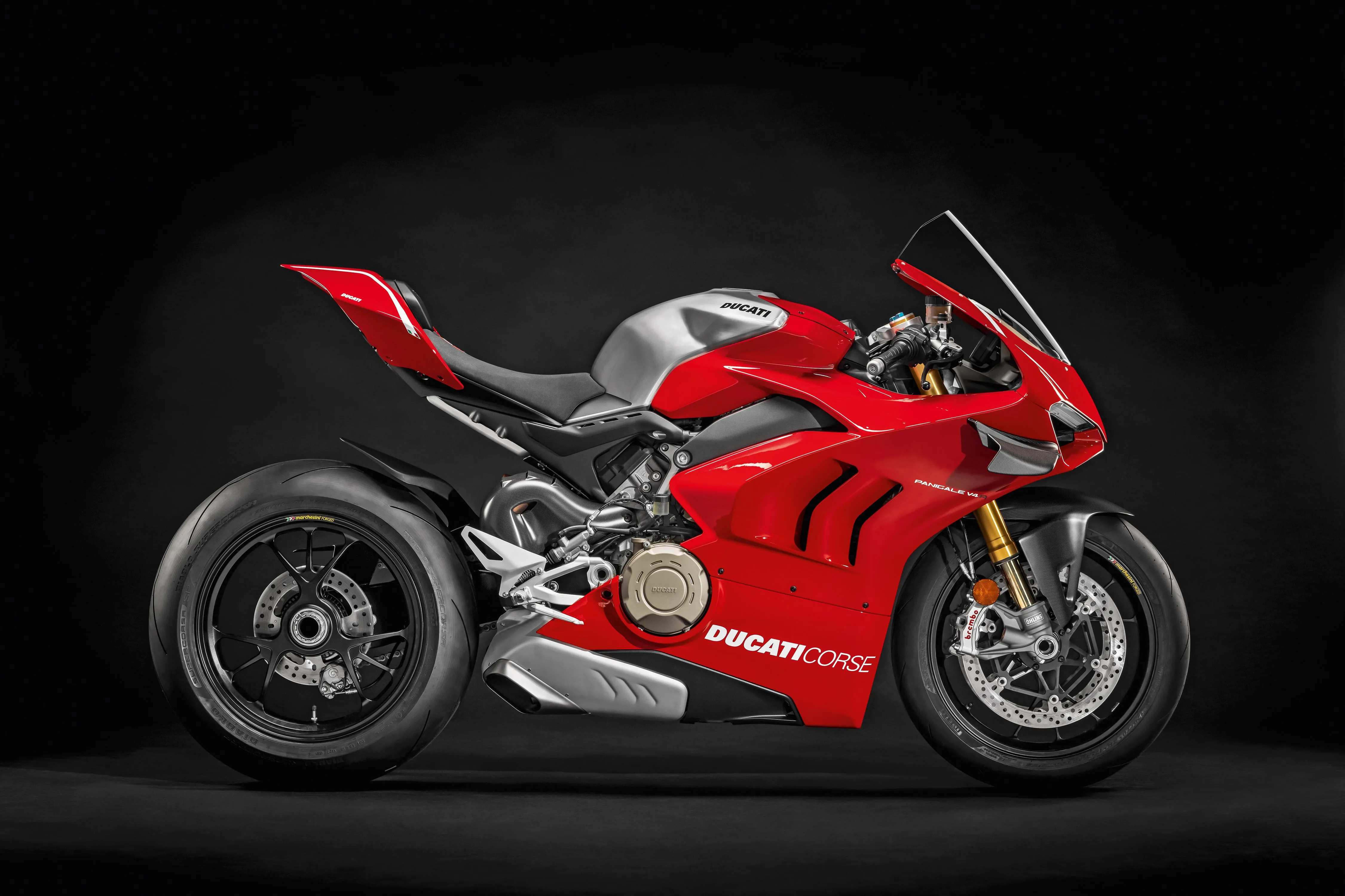 1541306993299-01_panigalev4r.webp