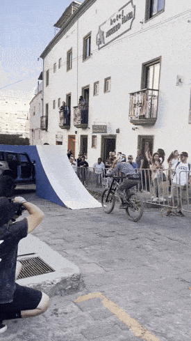 1719765122365.gif