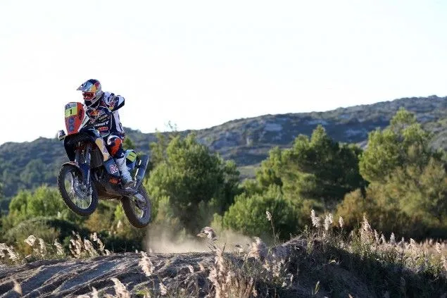 2013-KTM-Rally-Team-04-635x423.webp
