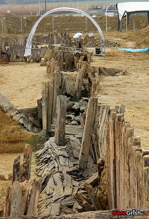 21-german-buried-soldiers-1918-unearthed4-France-2012.webp