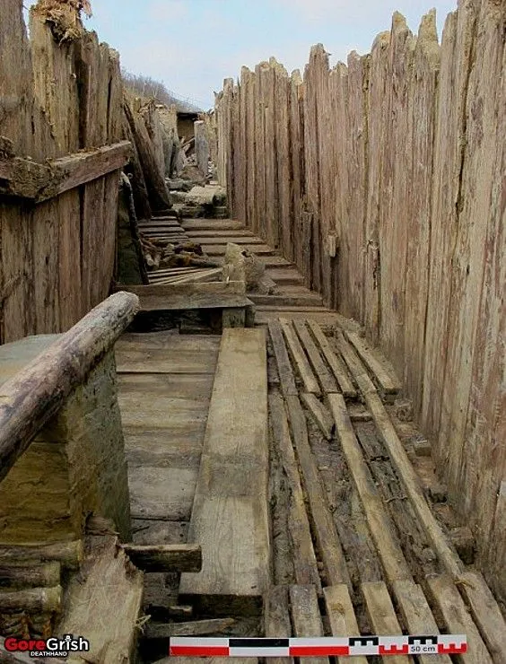 21-german-buried-soldiers-1918-unearthed5-France-2012.webp