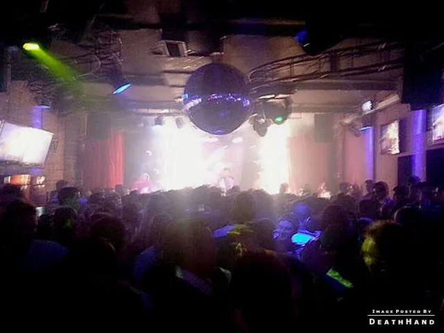 230+-die-in-nightclub-fire1-Santa-Maria-BR-jan27-13.webp