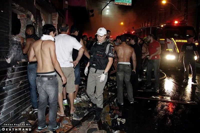 230+-die-in-nightclub-fire6-Santa-Maria-BR-jan27-13.webp