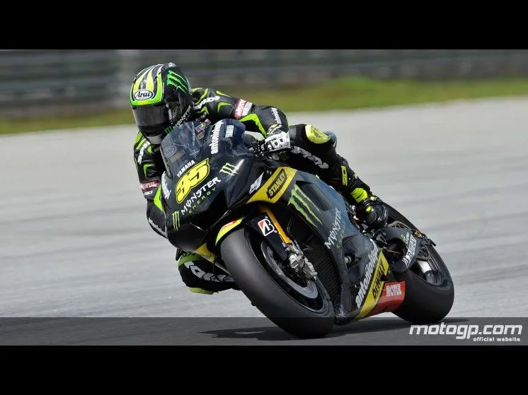 35crutchlow_090_t04_crutchlow_action_slideshow.webp