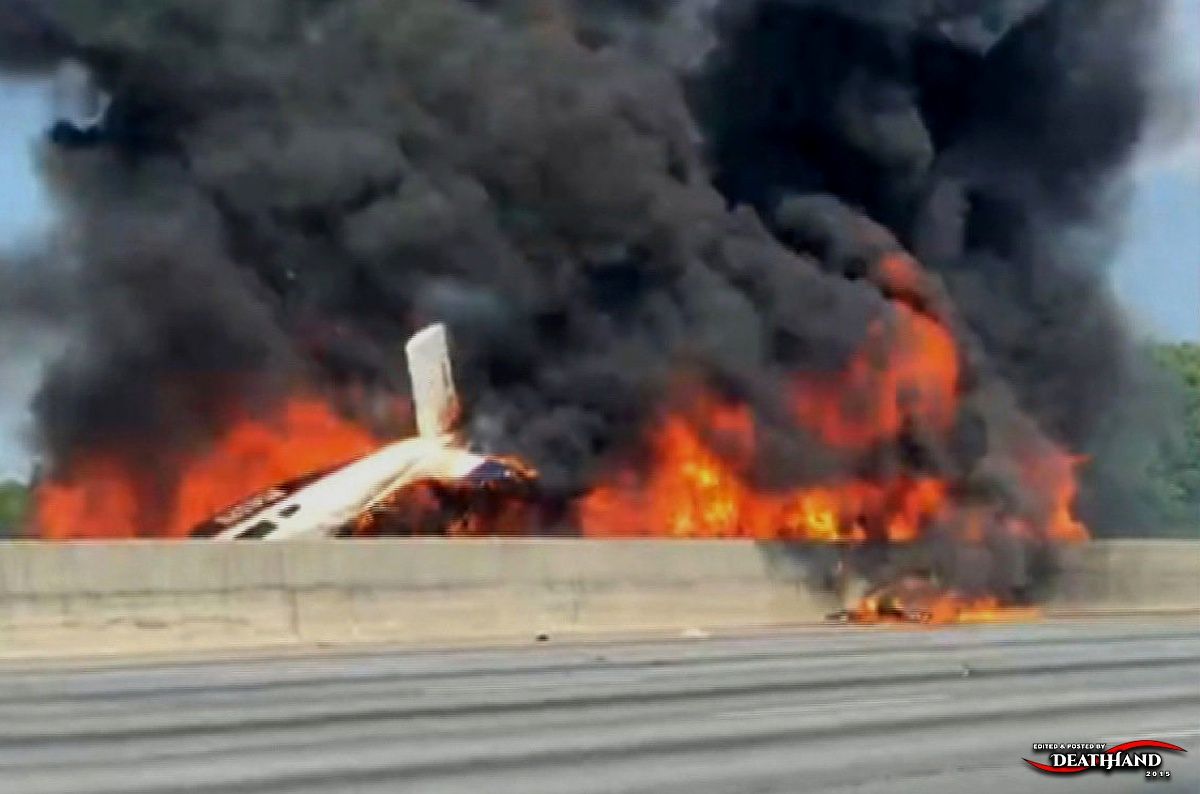 4-dead-small-plane-crashes-on-freeway-2-Atlanta-GA-may-8-15.jpg