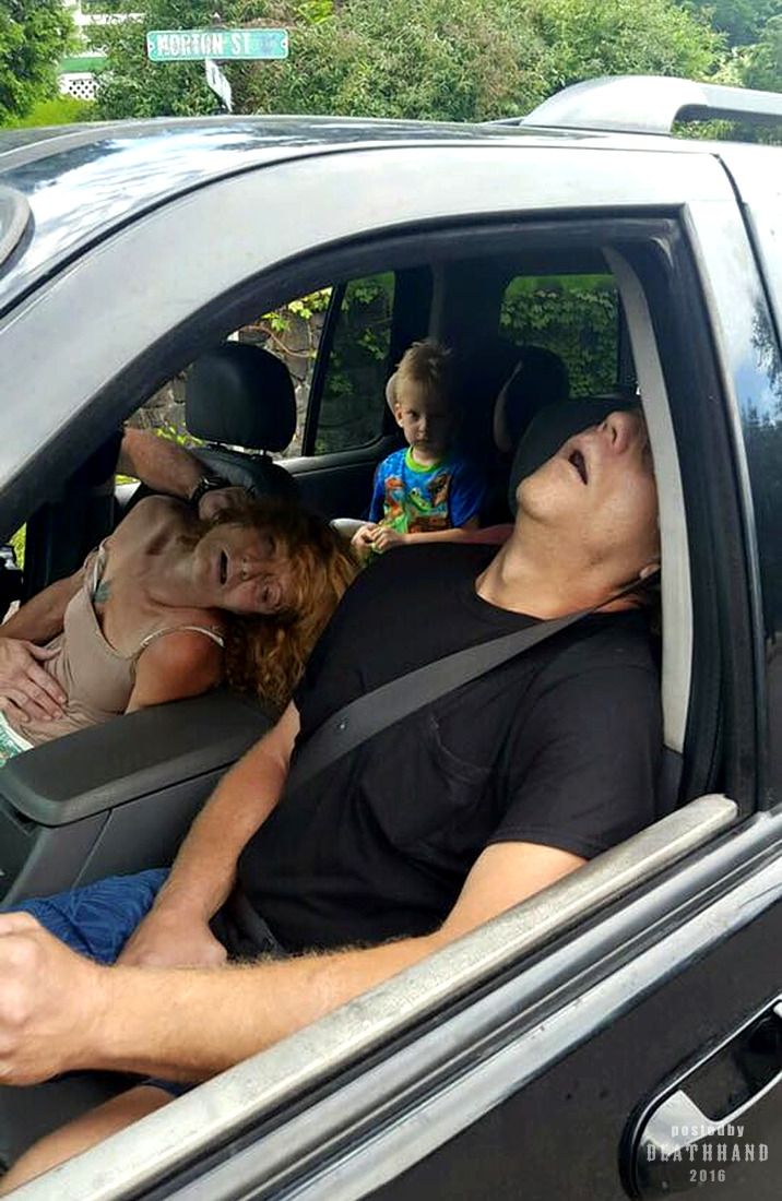 4-yro-in-backseat-as-grandmother-and-friend-od-on-laced-heroin-3-East-Liverpool-OH-sep-7-16.jpg