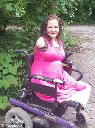 48B7D8BC00000578-5327993-image-a-56_1517281849941.webp