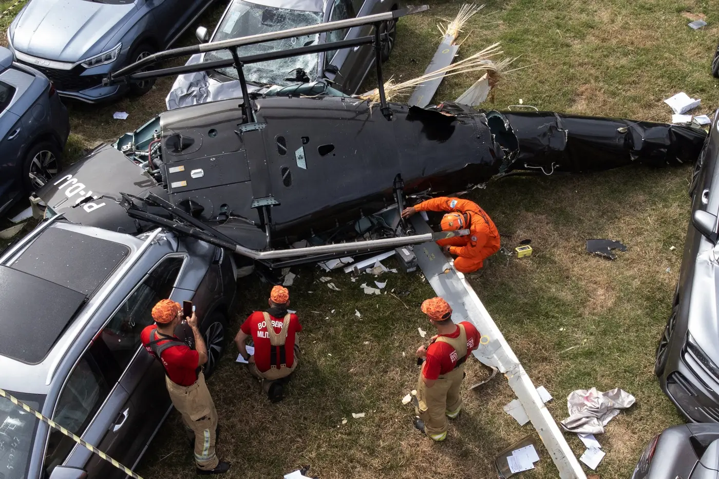 6 dead, 2 helicoptersw collide over Rio 2 June 14 2026.webp
