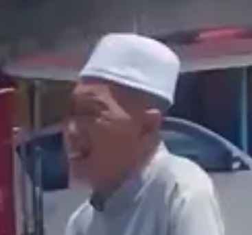accident-Idiot-Turns-Right-Into-Oncoming-Truck-Goregrish-05-09-2025_07_44_PM.webp