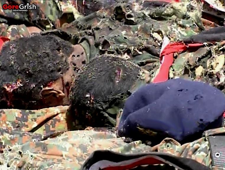 aq-suicide-bomber-kills-soldiers11-Sanna-Yemen-may21-12.jpg