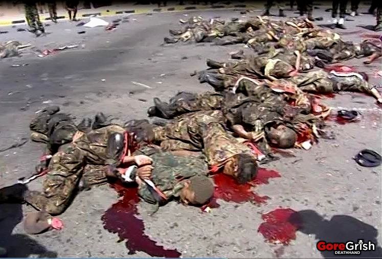 aq-suicide-bomber-kills-soldiers13-Sanna-Yemen-may21-12.jpg