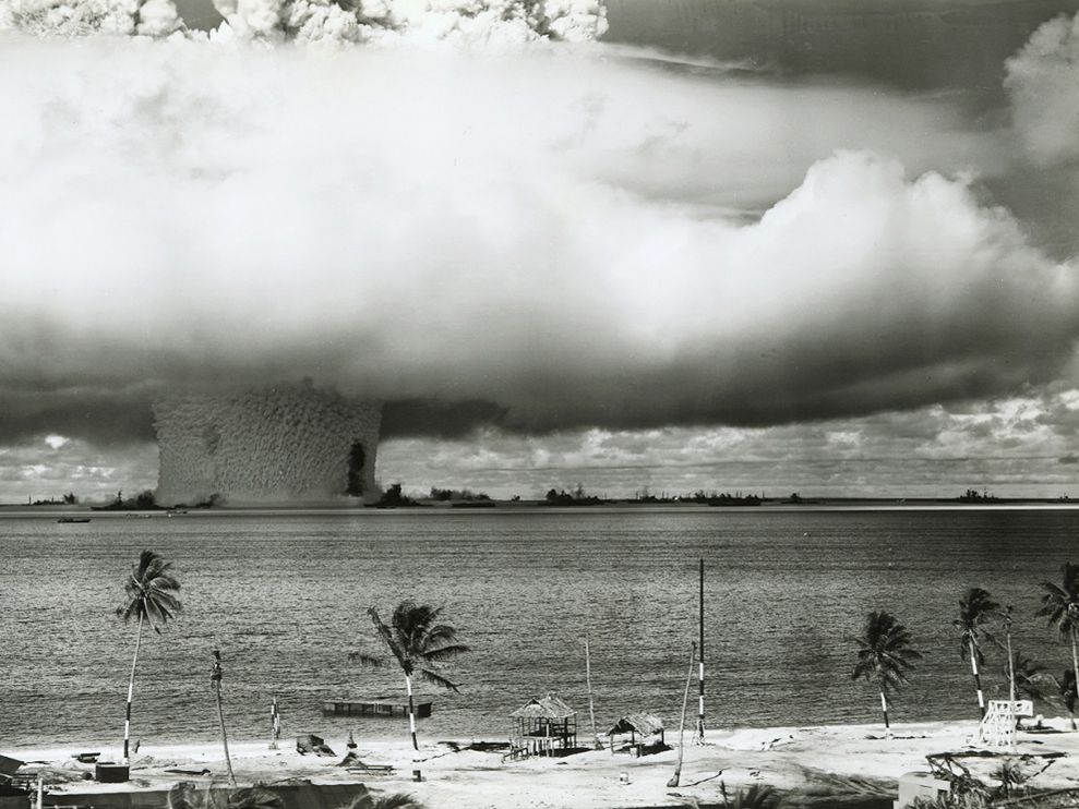 atom-bomb-bikini-atoll_8003_990x742.jpg