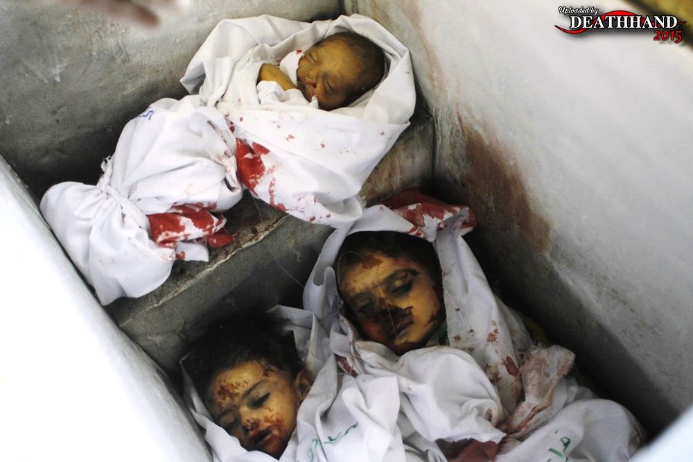 babies-children-stored-in-ice-cream-freezer-at-morgue-2-Rafah-Gaza-aug-3-14.jpg