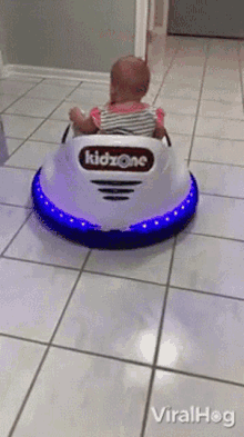 baby-viralhog.gif
