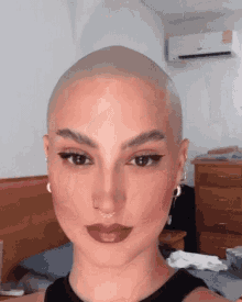 bald-woman.gif