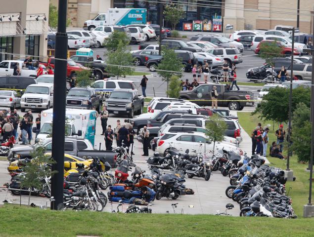 Biker-Gun-Battle-in-Waco-Rod-Aydelotte-The-Associated-Press.jpg