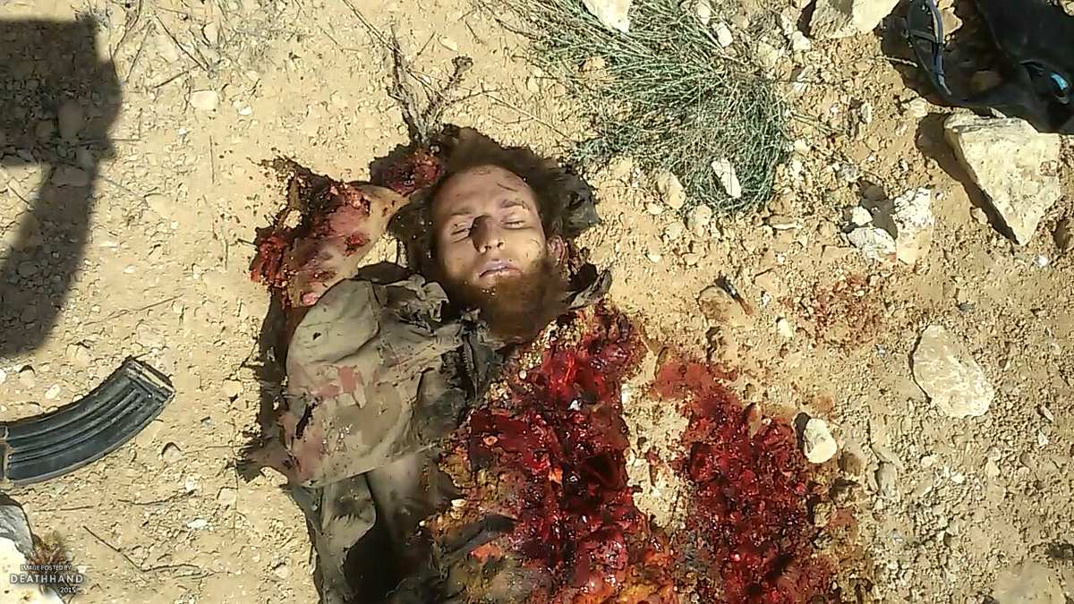 bodies-of-isis-urbek-fighters-from-russia-killed-by-army-in-ambush-6-Palmyra-SY-may-20-15.jpg