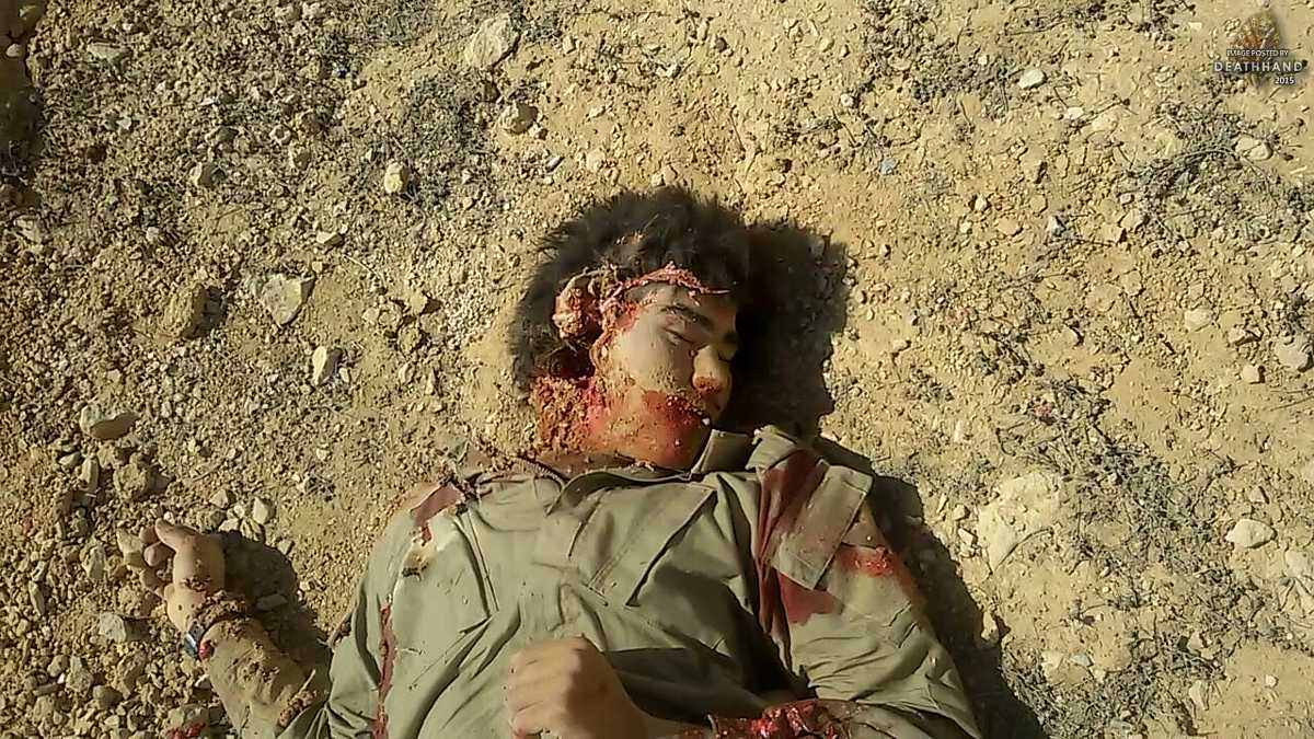 bodies-of-isis-urbek-fighters-from-russia-killed-by-army-in-ambush-8-Palmyra-SY-may-20-15.jpg