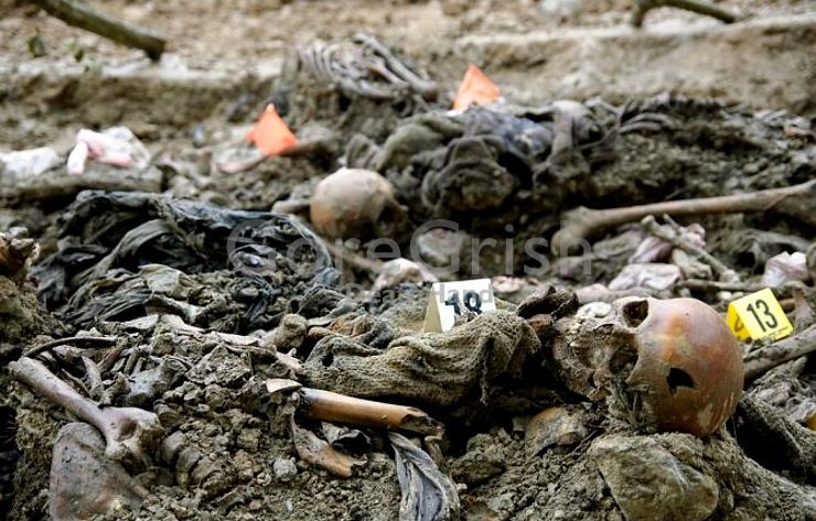 bosnian-war-massgraves28-Srebrenia.jpg