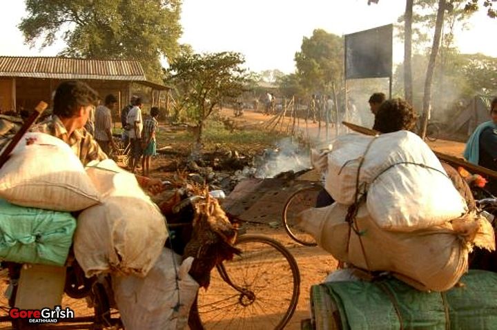burned-tamil-civilians9-Sri-Lanka-early2009.jpg