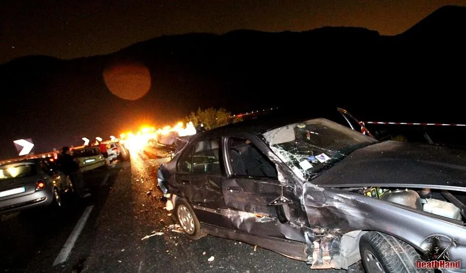 bus-crash1-Italy-jul28-13.webp