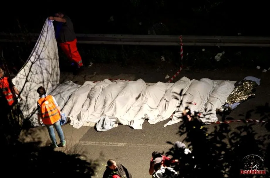 bus-crash9-Italy-jul28-13.webp