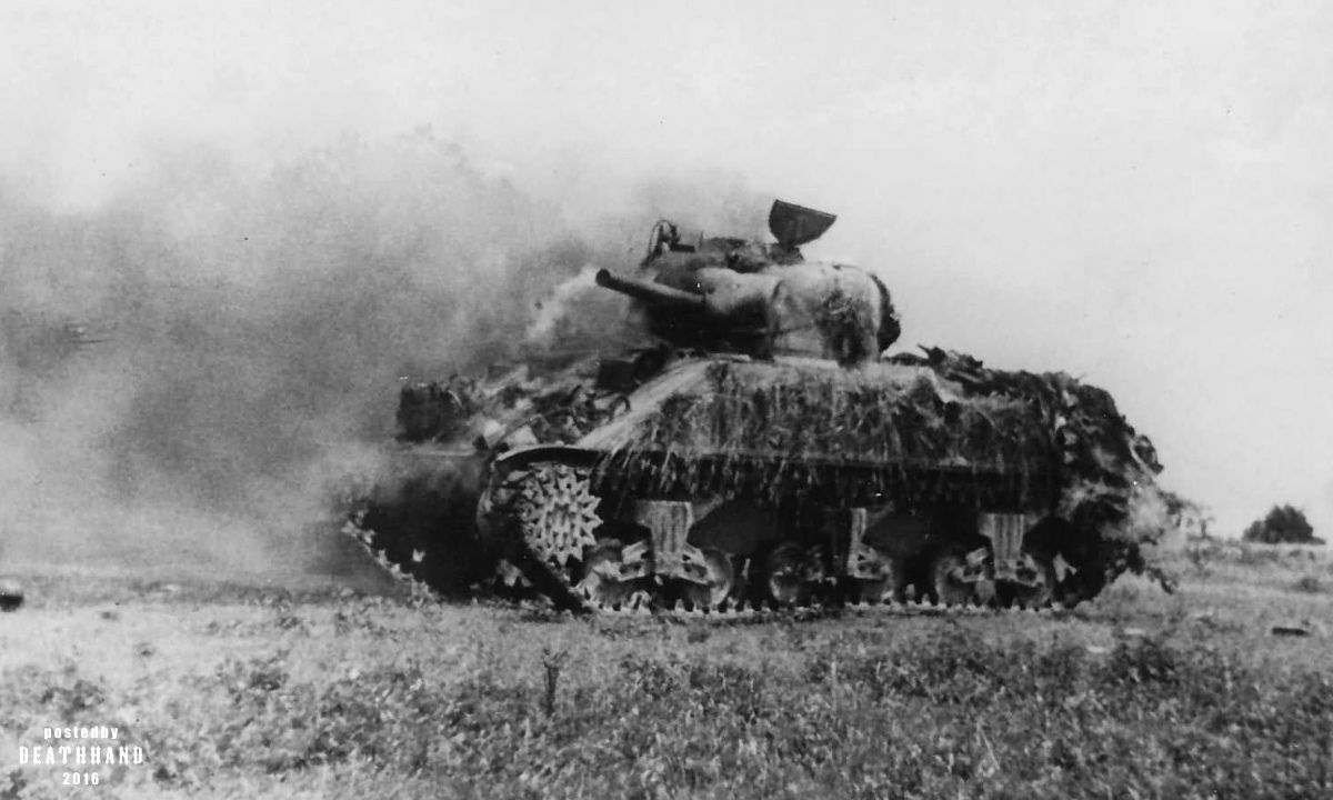 Canadian_M4_Sherman_Grizzly_tank_Italy_July_1944.jpg