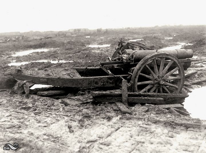 canuck-artillery-stuck-Passchendaele-nov1917.jpg