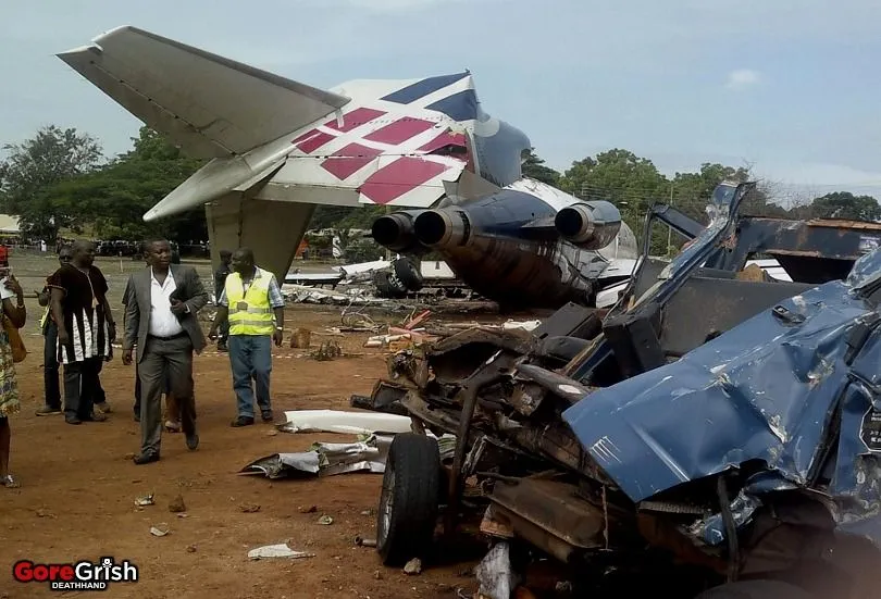 cargo-plane-hits-bus1-Accra-Ghana-jun2-12.webp