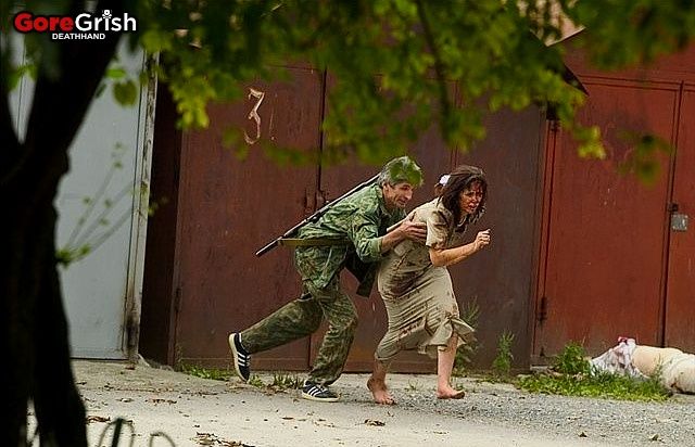 chechen-school-siege-rescue7-Beslan-N-Ossetia-sep3-04.jpg