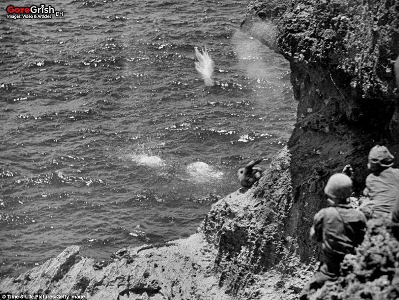 civilians-committing-suicide-over-cliff-Saipan.jpg