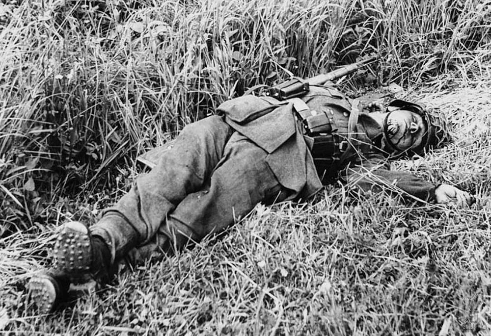 compilation-dead-German-soldiers-of-World-War-Two-318.jpg