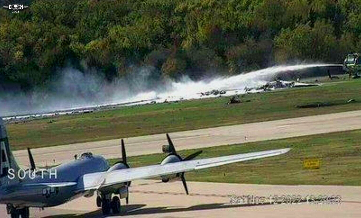 Dallas Air show crash 16 - Nov 14 2022 - DH.webp