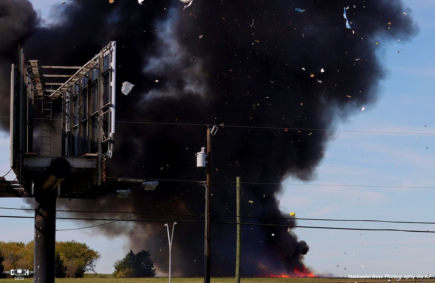 Dallas Air show crash 3 - Nov 14 2022 - DH.jpg