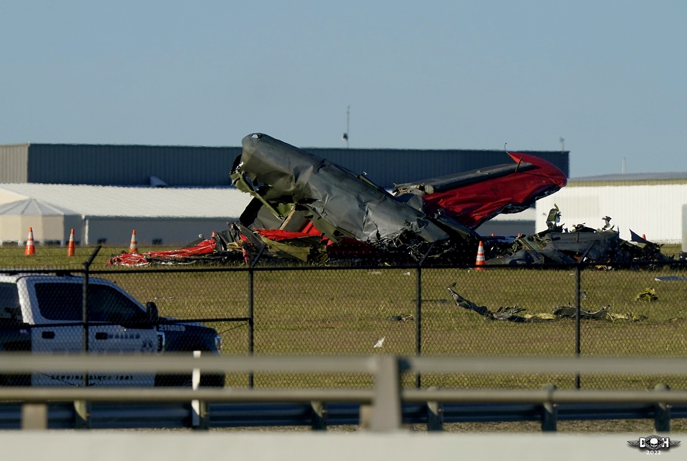 Dallas Air show crash 4 - Nov 14 2022 - DH.jpg
