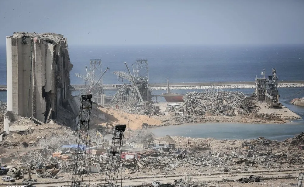 Damages_after_2020_Beirut_explosions_1.webp