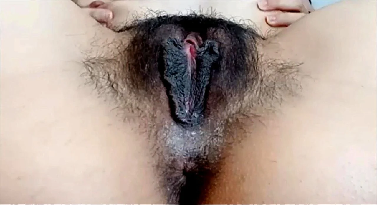 dark-pussy-lips.webp