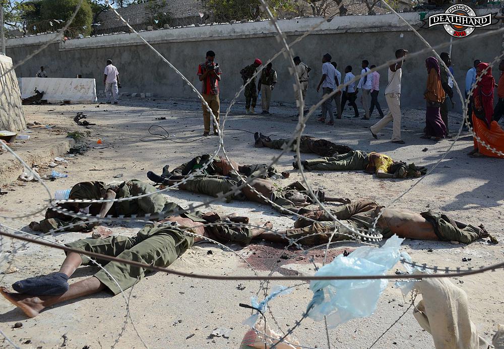 dead-al-shabaab-fighters-failed-attack-prez-villa-somalia-2-Mogadishu-SO-feb-21-14.jpg