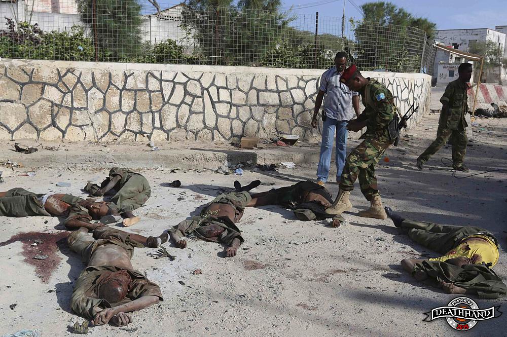 dead-al-shabaab-fighters-failed-attack-prez-villa-somalia-3-Mogadishu-SO-feb-21-14.jpg