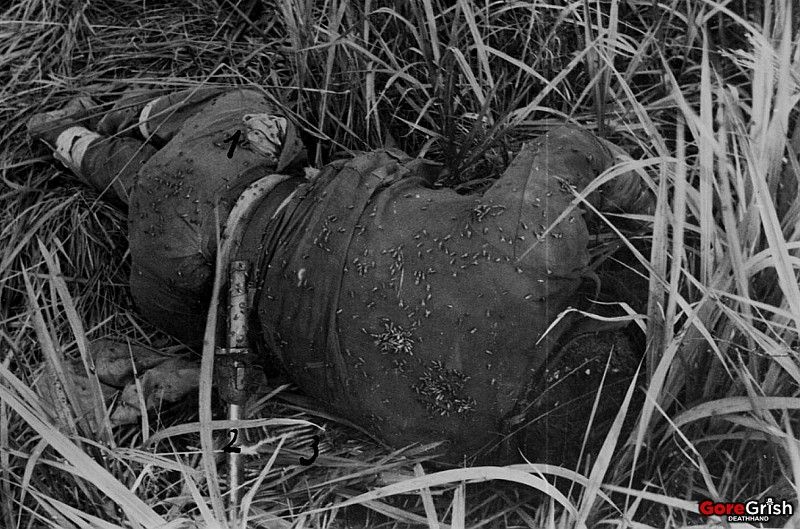 dead-bolivian2-soldier.jpg