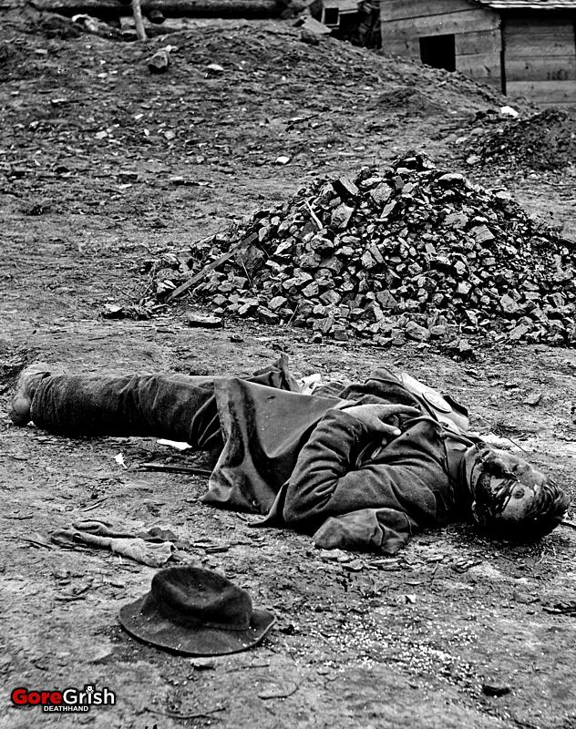 dead-confederate-soldier1-Petersburg-VA-apr1-1865.jpg