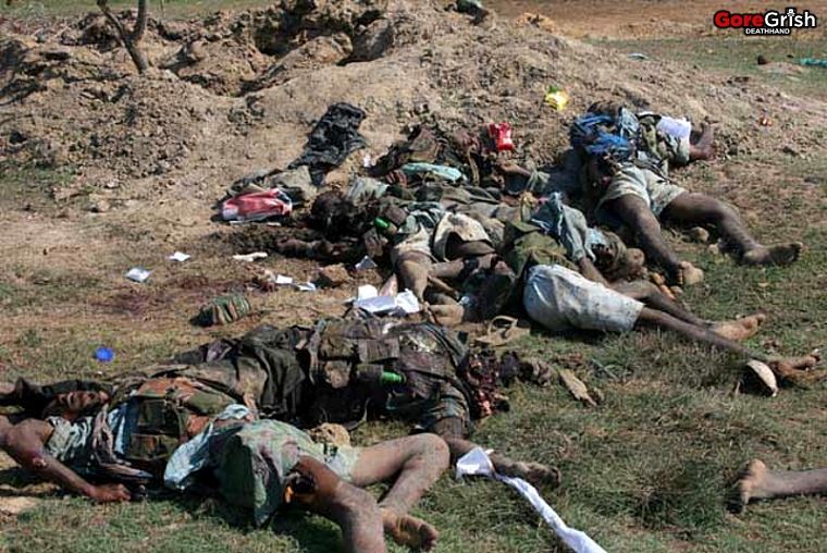 dead-fighters-ltte-defeated4-Sri-Lanka-mar8-09.jpg