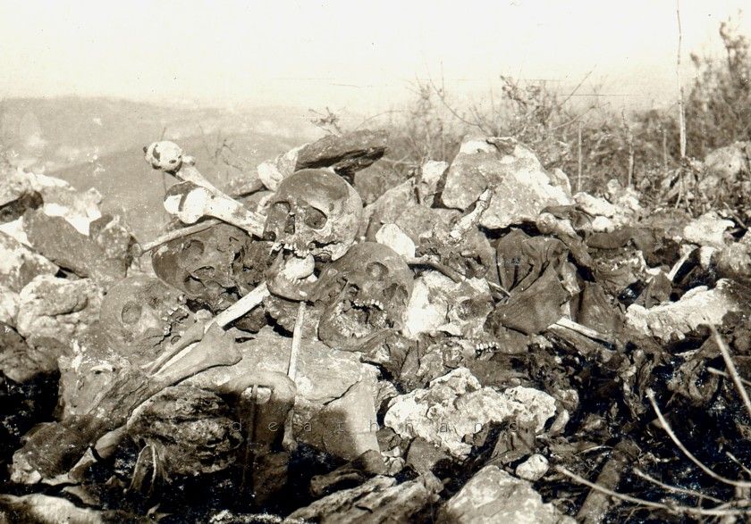 dead-french-soldiers-not-buried.jpg