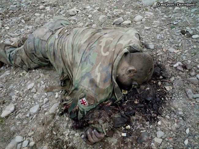 dead-georgian-soldier7-Georgia-aug2008.jpg
