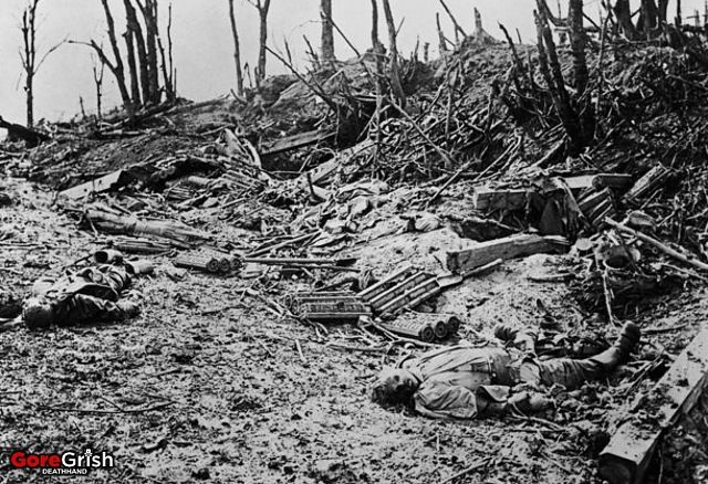 dead-german-soldiers-the-somme-offensive-Lousage-Wood-France-oct10-1916.jpg