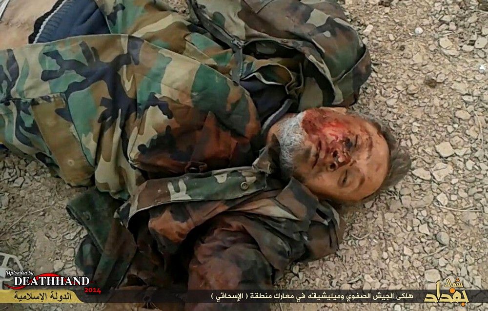 dead-iraqi-soldiers-after-battle-with-isis-fighters-5-Ishaqi-IQ-dec-25-14.jpg